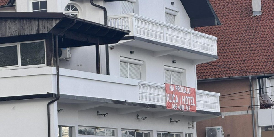 Kupca ni na vidiku: Vila tek razvedenog para sada izgleda kao ukleta kuća – Niko ni da zakuca i pita za cenu! (VIDEO)
