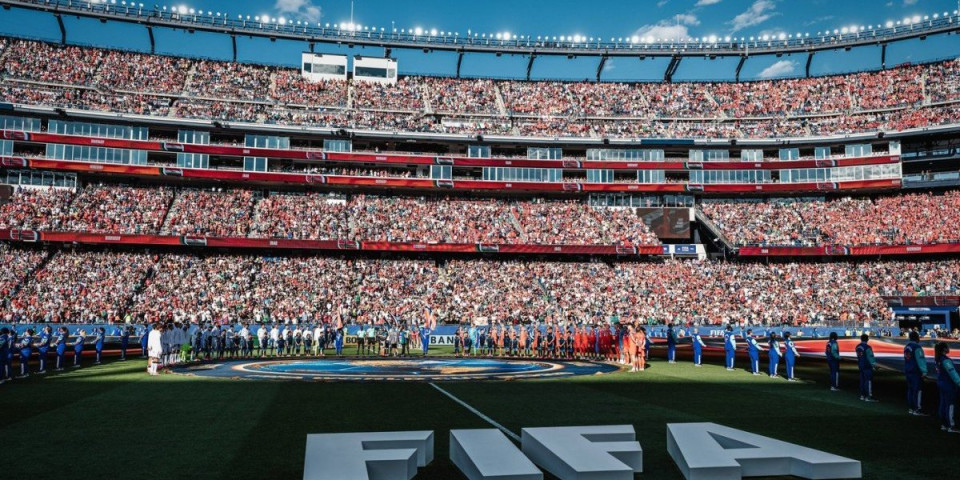 Čime se FIFA bavi, je l' ovo moguće? Čak 64.000 sedišta prelepljeno iz ovog razloga, navijači zgranuti (FOTO)