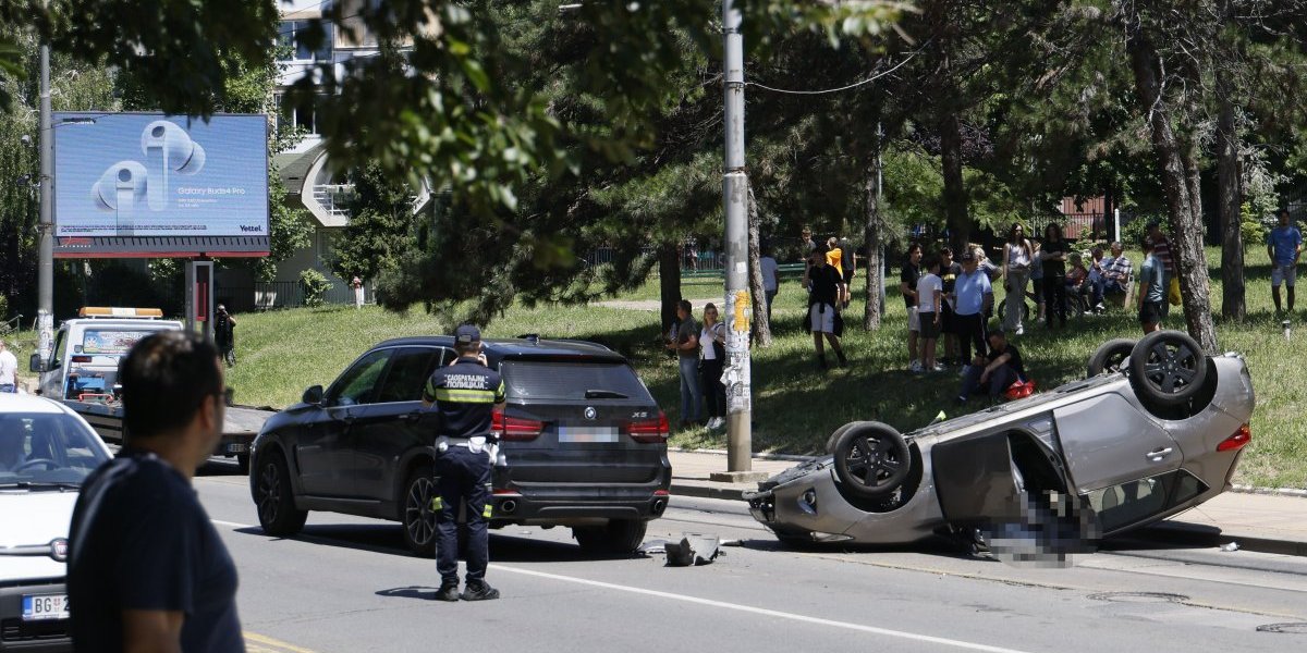 Sudar automobila u Požeškoj