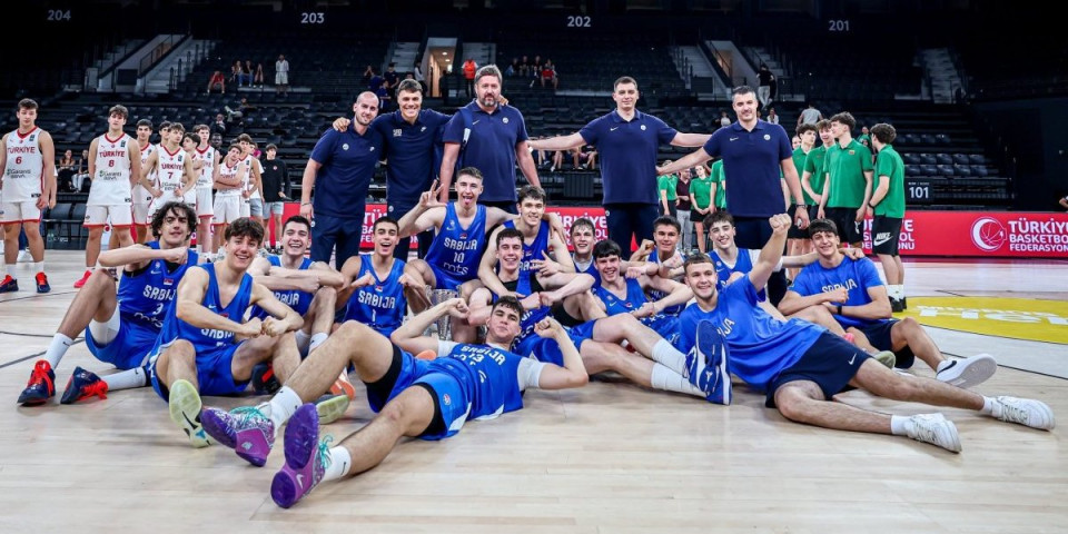 Bravo Srbi, bravo junaci! Košarkaši donose pehar u našu zemlju - Nismo uzalud prvaci Evrope