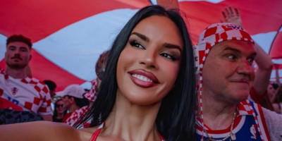Seksi Hrvatica ponovo "zatresla" Mundijal: Uzela megafon pa predvodila navijanje!