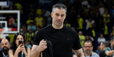 Selektor Srbije potpuno poludeo! Alimpijević isključen s meča - Psovao i vikao, Evropa priča o ovome (VIDEO)