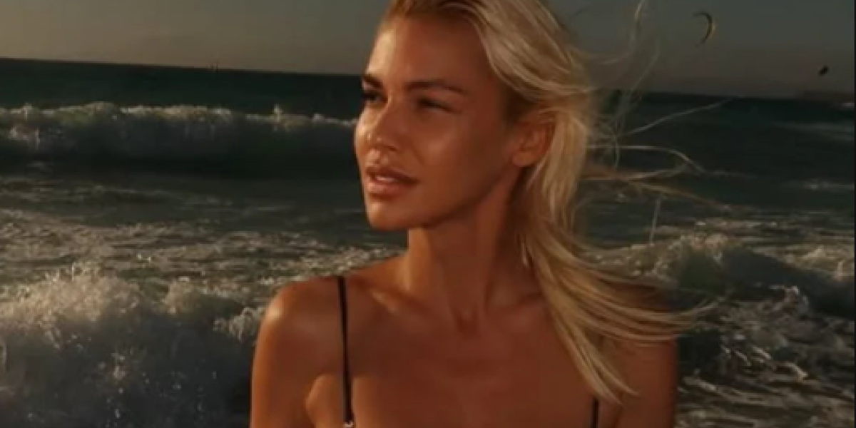 Nataša Bekvalac na plaži