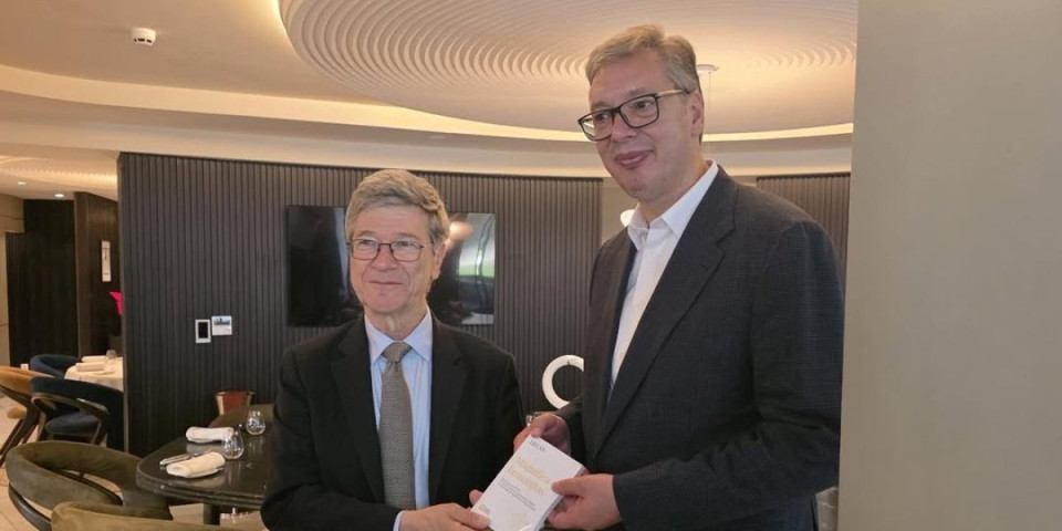 Pukla najčuvanija tajna Zapada: Džefri Saks ogolio sramnu politiku Brisela i poručio - Bravo za Srbiju! (FOTO)