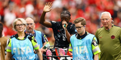 Noga mu pukla, ali vera nije: Kone se oglasio posle scene koja je zaledila Mundijal