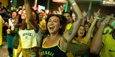 Temperatura otišla u crveno! Vrele Brazilke i Haićanke zapalile Mundijal (FOTO)
