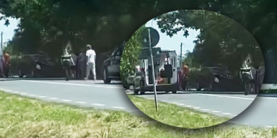 Vatrogasci sekli vozilo kako bi izvukli čoveka: Jeziva saobraćajka kod Inđije (VIDEO)