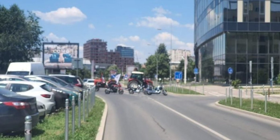 Bahatije ne može! Građani Novog Sada očajni zbog blokadera - evo kako su im upropastili subotu popodne (FOTO)