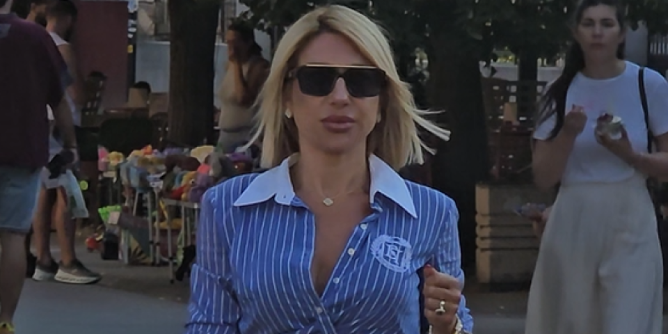 Tektonski udar u Inđiji! Jovana Jeremić napravila pometnju na Trgu - Snimak će vas preznojiti