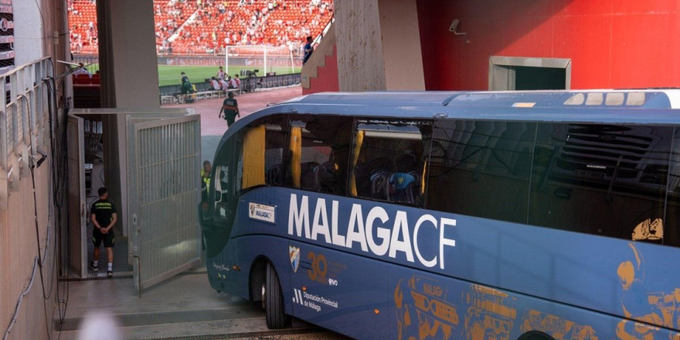 Krvavi početak baraža za Primeru: Napad na autobus uzdrmao Španiju, kasni finale (VIDEO)