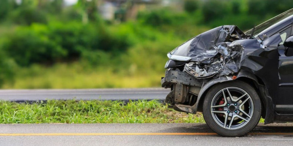 Užas na auto-putu za Novi Sad: Muškarac (45) sleteo s puta i poginuo na licu mesta