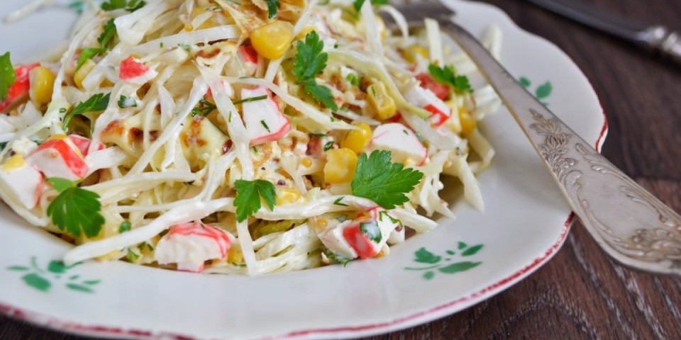 Najukusnija letnja salata koju ćete probati: Gotova za 10 minuta, a ukus osvaja na prvi zalogaj