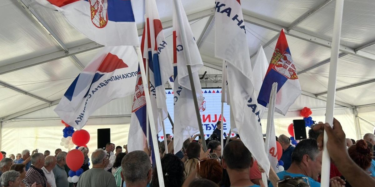 Orilo se "Srbija pobeđuje" i "Aco, Srbine"