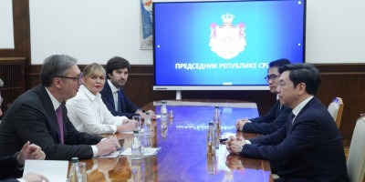 Vučić se sastao sa jednim od najvećih stručnjaka za AI: Predsednik razgovarao sa Kaj-Fu Lijem (FOTO)