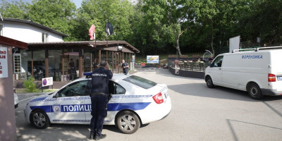 Prve fotografije sa mesta ubistva u Kumodražu: Poznat identitet ubijenog (FOTO)