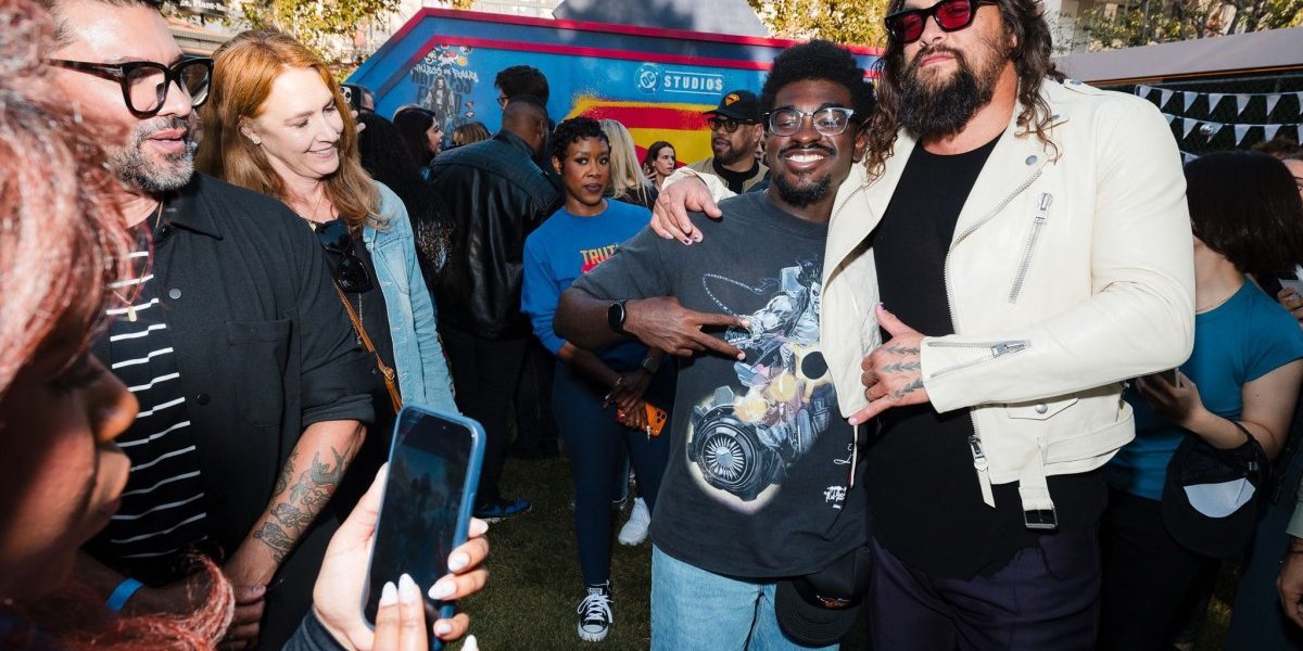 Džejson Momoa na premijeri filma "Supergirl"