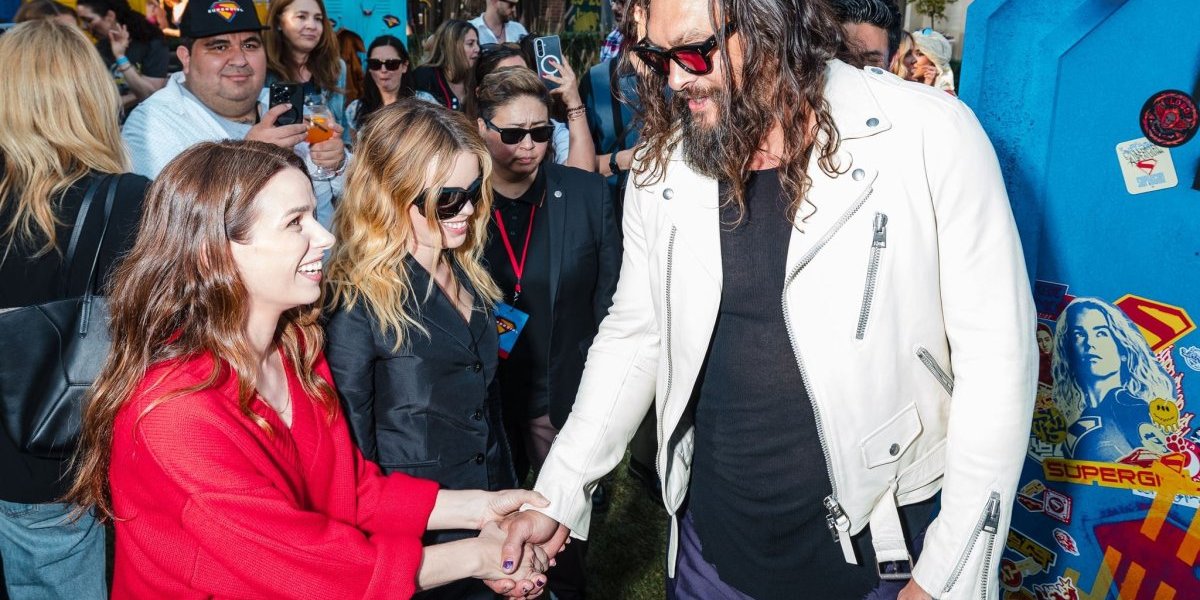Džejson Momoa na premijeri filma "Supergirl"