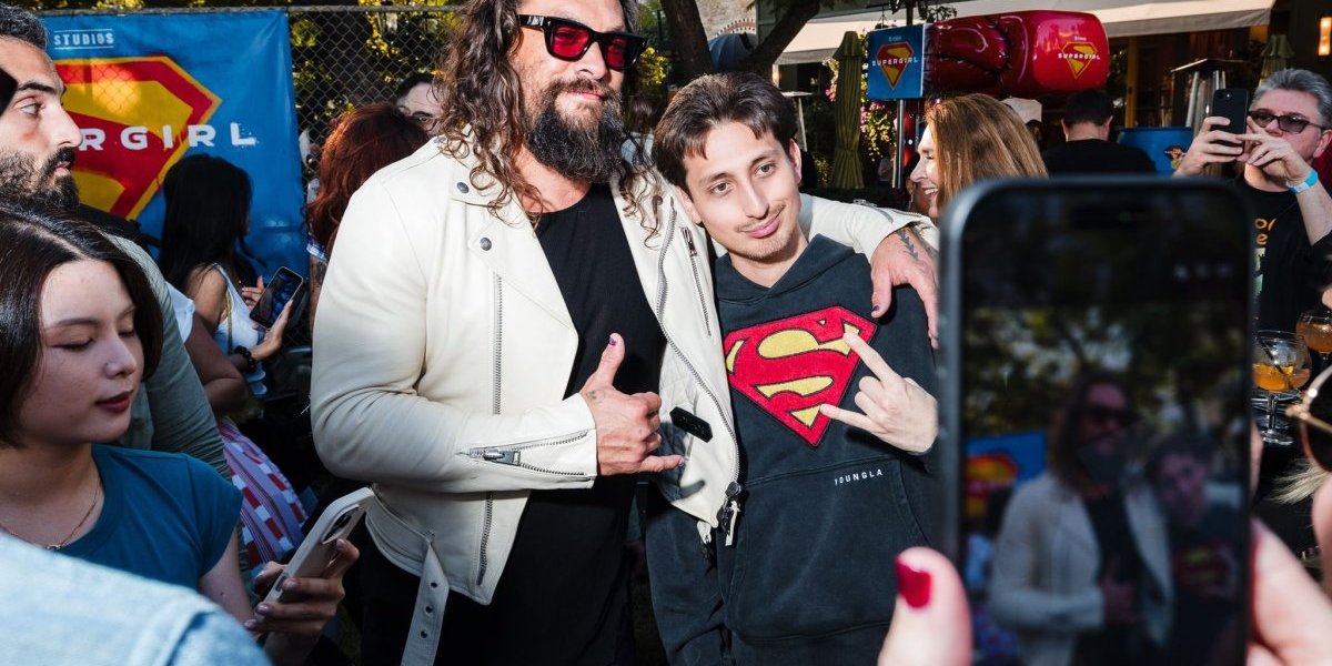 Džejson Momoa na premijeri filma "Supergirl"