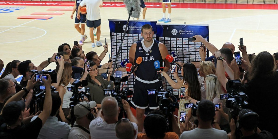 Nasmejani Jokić uliva strah celom svetu: FIBA već otpisala Švajcarce i Bosance