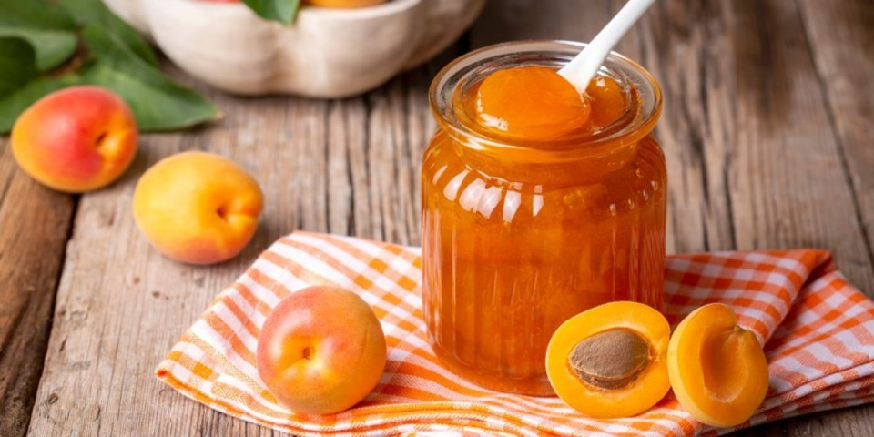Domaći džem od kajsija: Bakin recept koji osvaja na prvi zalogaj - bez konzervansa od samo 3 sastojka