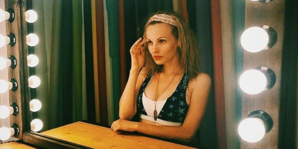 Ruska lepotica zaludela Srbe: Ko je Olga Pleškova iz serije "Tajne malog grada" (FOTO)