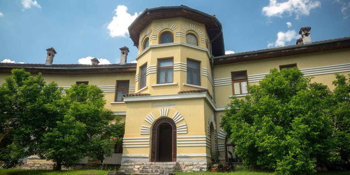 Nikola Selaković u manastiru Studenica