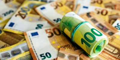 3 znaka čeka velika lova: Jul briše sve dugove - Kupaće se u parama