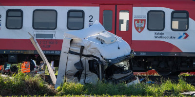 Stravična nesreća na pruzi u Poljskoj: Železnički udes podigao hitne službe na noge! (FOTO/VIDEO)