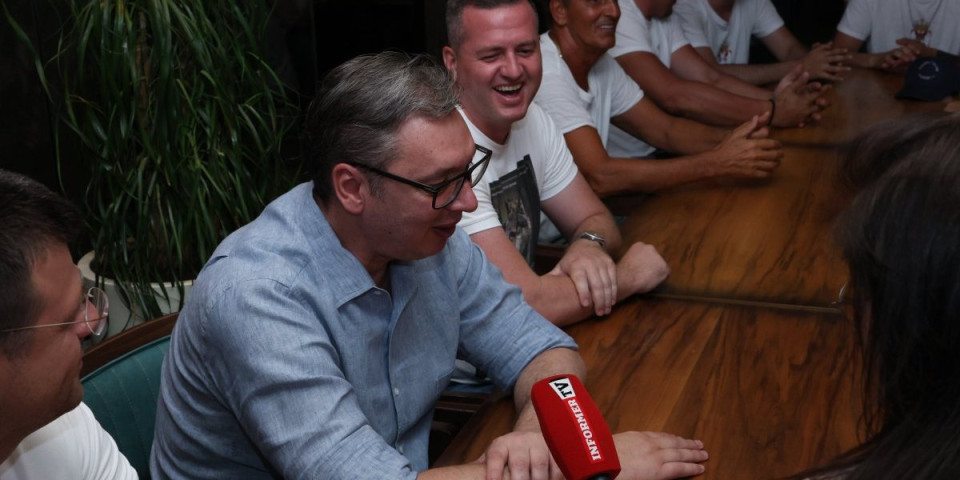 "U subotu ćemo otkriti pod kojim imenom idemo na izbore": Vučić u Inđiji saopštio: Potpisujemo važan ugovor!