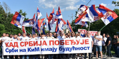 Oglasio se MUP: Evo koliko je građana juče dočekalo predsednika Vučića u selu Oplanić