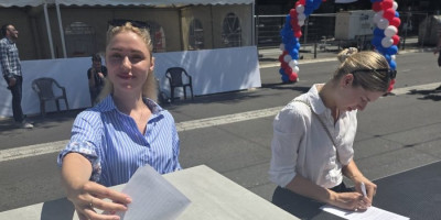 Biraj, Srbijo! Pogledajte kako izgleda "glasački" listić na velikom skupu u Beogradu (FOTO, VIDEO)