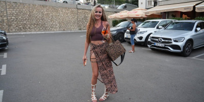 Atina Ferari otkrila šta se desilo na koncertu Južnog vetra! Isplivao skandalozni snimak, a ovo je istina