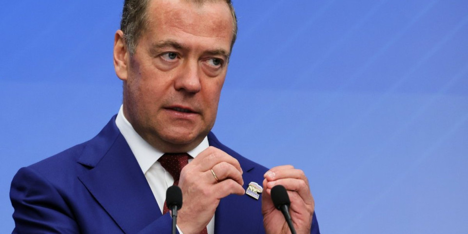 Medvedev urnisao Zelenskog: Zelena vaška besni, šta je očekivao?