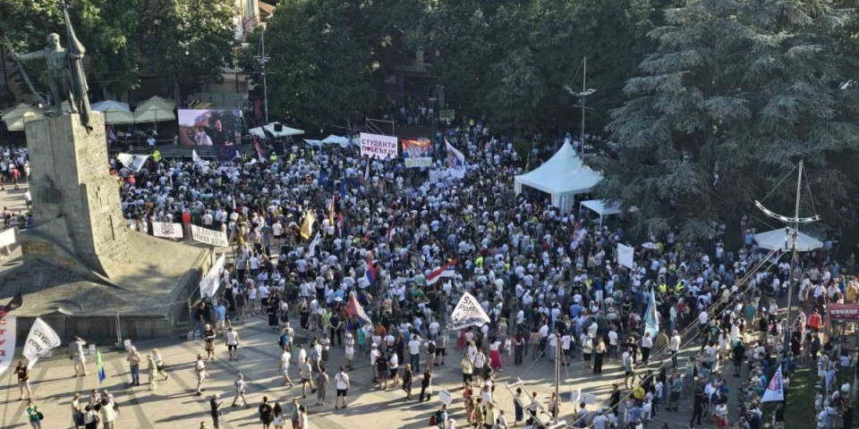 "Podvaljujete narodu i manipulišete!" Blokaderski profesor raskrinkao zgubidane - ovo nisu očekivali (VIDEO)