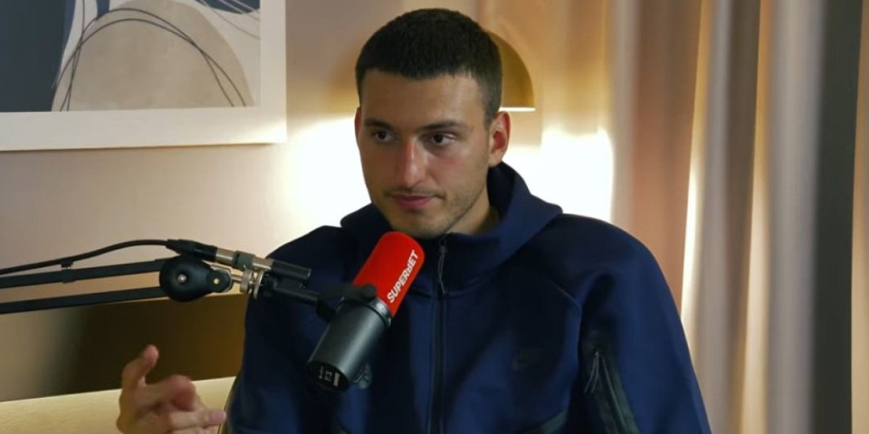 "Dejt" sa porno glumicom i 100 kondoma koje je mama našla u rancu: Jović otkrio pikantne detalje iz Majamija