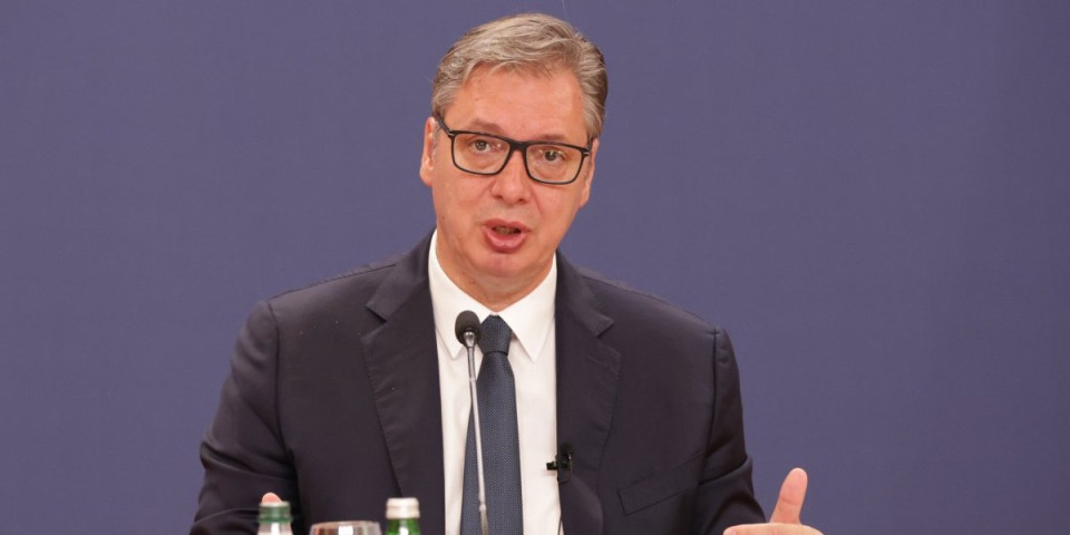 Vučić rasturio Ponoša: I njemu smo obezbedili velika primanja, da može da se brčka u Hrvatskoj