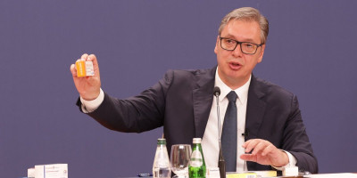 Vučić objavio detaljan spisak smanjenja cena lekova: Od antibiotika do kapi za oči, evo koje su nove cene u apotekama