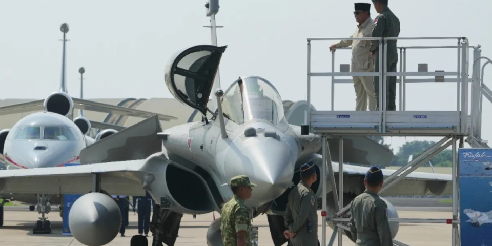 Opšta panika u Hrvatskoj: "Srbija dobija Rafale koji će počistiti naše avione" (FOTO)