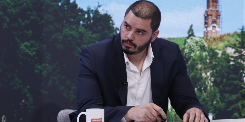 "Ako mi se nešto desi...": Dragović nova meta blokadera! Lidera "Srpskih suverenista" progone jer ih je raskrinkao (FOTO)