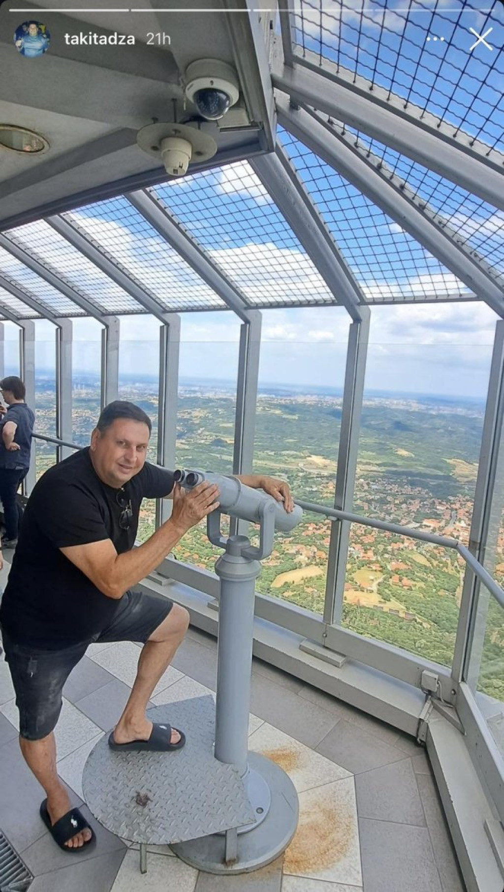 Dok mu ćerku razapinju pred milionima, evo šta radi Taki: Ovo od njega niko nije očekivao (FOTO)