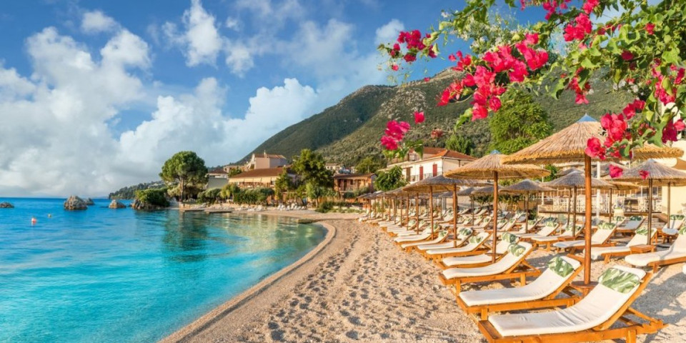 Svi hrle na ove plaže Lefkade: Tirkizno more bez talasa - idealno za porodičan odmor (VIDEO)