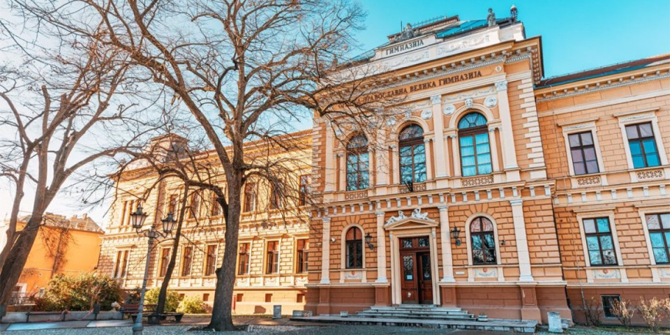 Počeli radovi na Jovinoj gimnaziji: Spušta se kupola - Evo kada se učenici vraćaju u zgradu