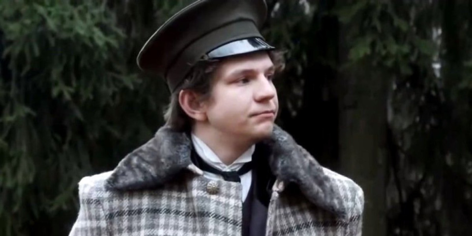 "Ova uloga me je potpuno promenila": Ruski glumac Arsenij Sergejev o ulozi u seriji "Tajne malog grada"