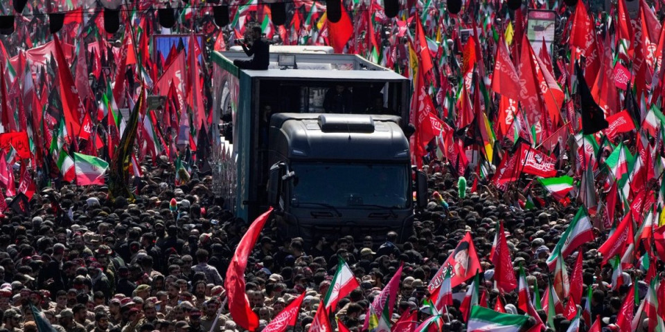 Teheran najavio odmazdu za ubistvo vođe: Svi koji su izvršili agresiju na Iran biće kažnjeni (FOTO)
