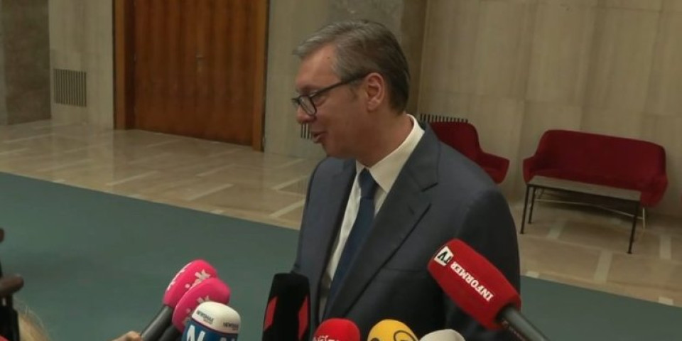 Vučić poručio: Hteli su da sahrane srpski jezik i trobojku, ali Srbe niko neće ućutkati!