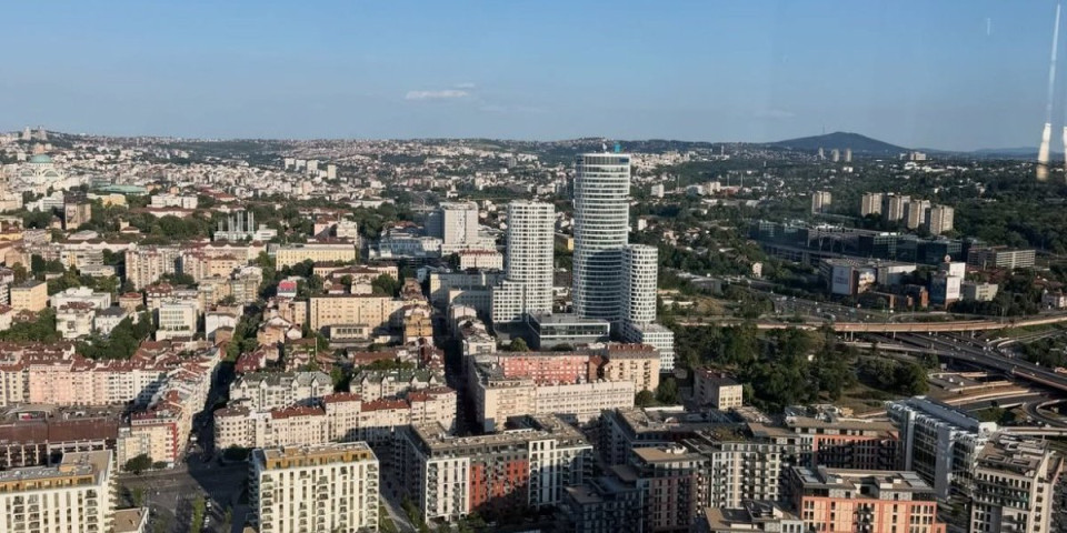 Iz kuće samo ko mora! Stižu hitne sms poruke - Evo šta nas čeka