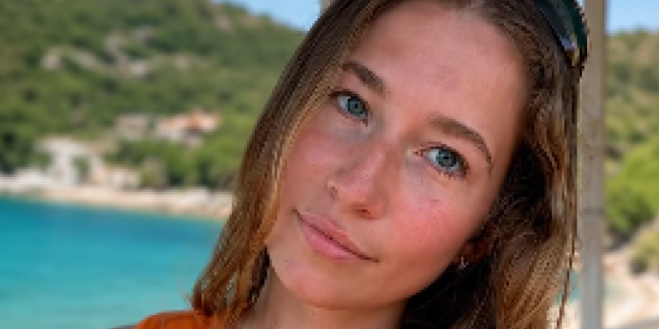 Ovo je lice anđela! Lepa Sofia brine i o Srbima u Grčkoj - Rizikovala svoj život i spasila sedmoro ljudi
