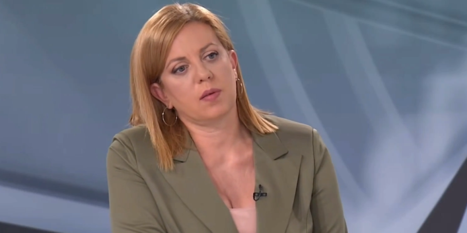 Totalni šok na N1! Voditeljka podsetila na čepljenje blokadera antisrpskim poslanicima u Evropskom parlamentu (VIDEO)