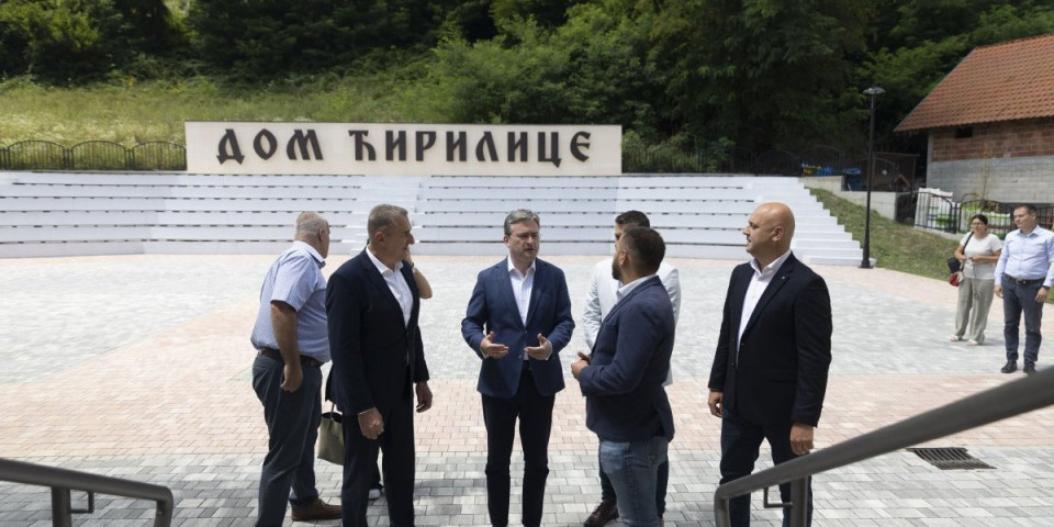 Nova ulaganja u Muzej ćirilice: Ministar Selaković potpisao ugovor vredan 25 miliona dinara