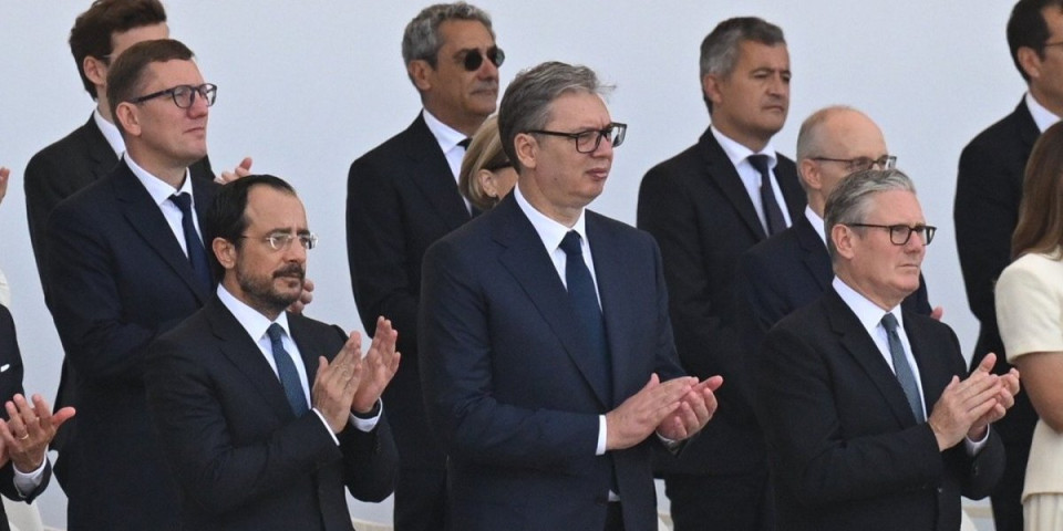 Vučić iz Pariza! Predsednik Srbije obraća se medijima nakon vojne parade u Francuskoj (VIDEO)